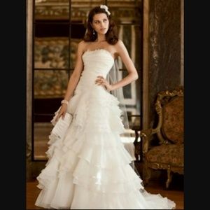 Wedding Gown tags attached GORGEOUS unaltered!